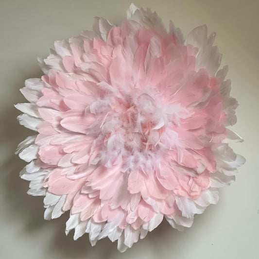 Blanc Rose — art mural en plumes fait main, Rêves de Vi